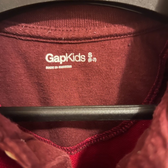 Gap Kids long stripe sleeve T, size 6-7 - Picture 2 of 4